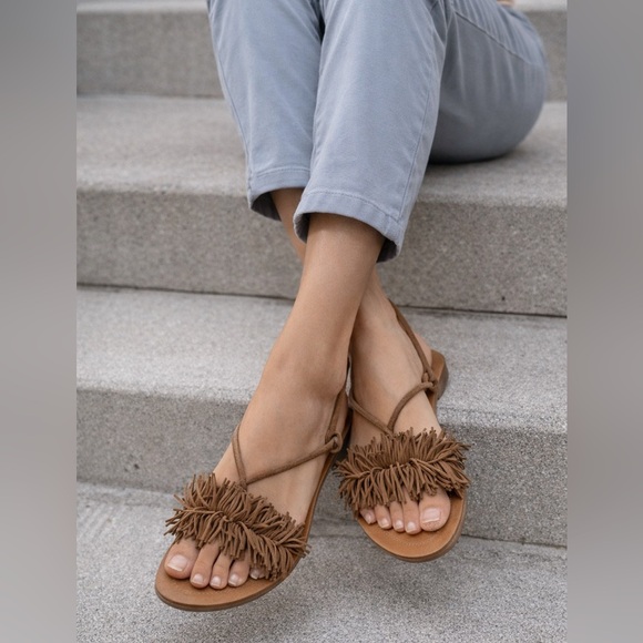 Banana Republic Shoes - Banana Republic Women's Brown Fringe Sandals